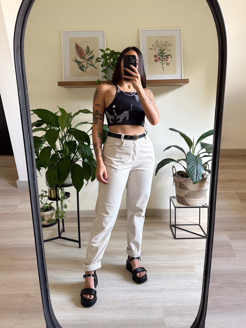 Baggy beige corduroy