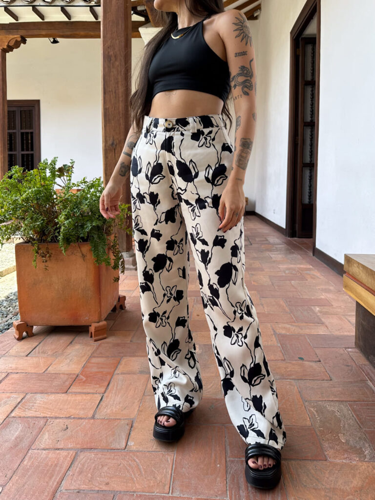 Pant flores negras